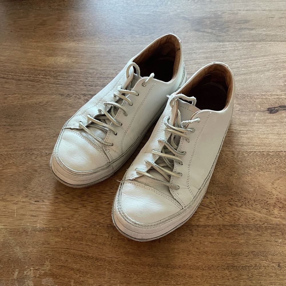 UGG Sneakers